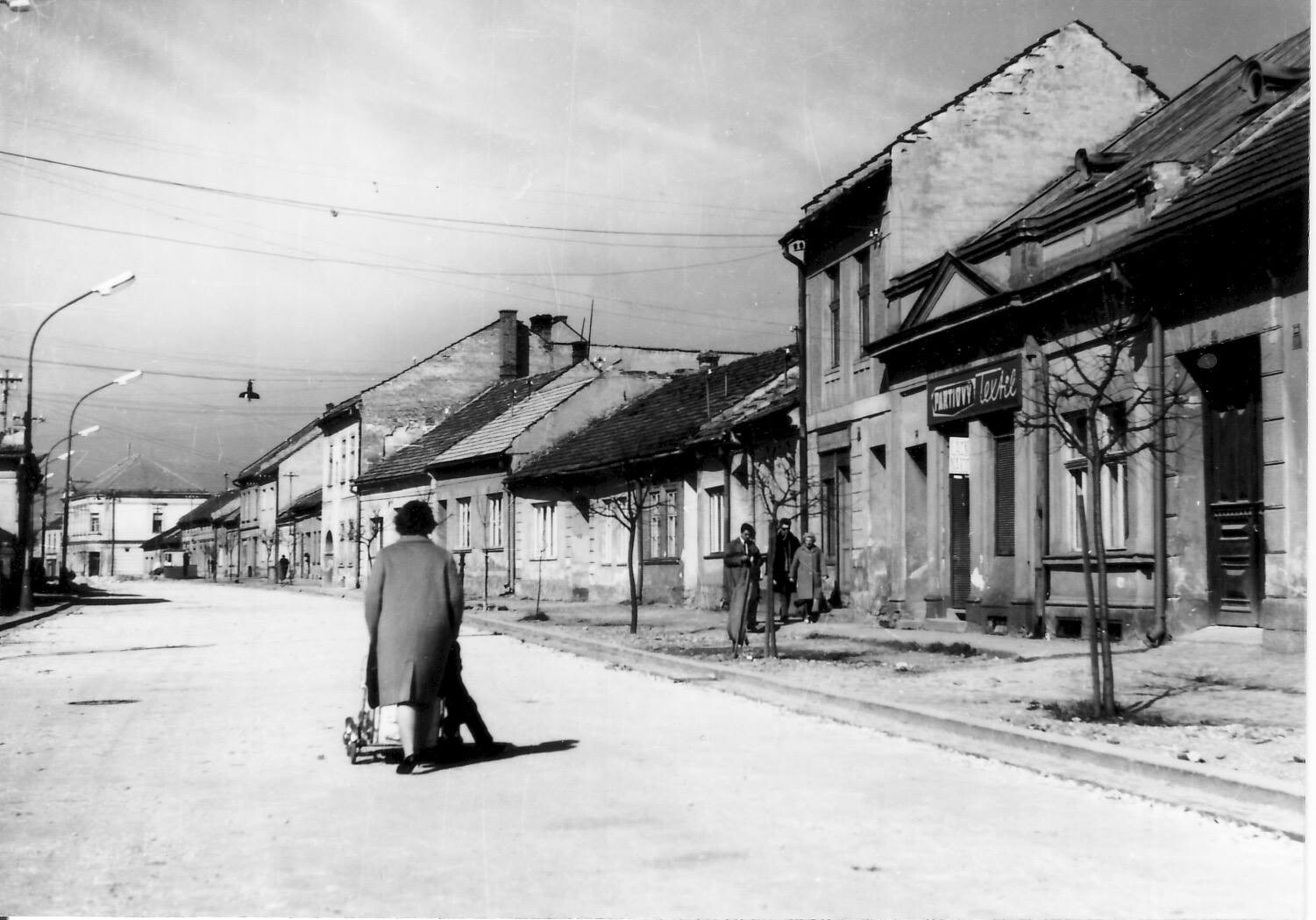 Belanského ulica v 60. rokoch 20. storočia. Zdroj M. Janík