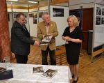 riadite_liptovskeho_muzea_v_ruzomberku_mgr._martin_krupa_vlavo_a_riaditelka_odboru_kultury_a_cestovneho_ruchu_zsk_mgr._zuzana_kmetova